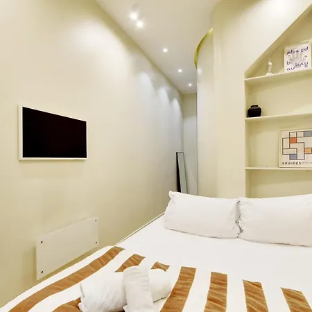 Petit Luxe Parisien - 2p - Parc Monceau Apartment
